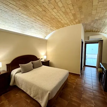 Kazar Hotel 4*