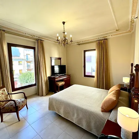 Kazar Hotel